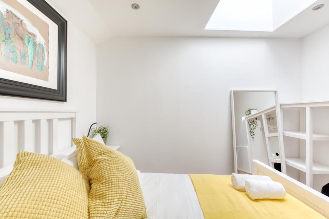 Central Bright 3 Bed Flat With Pool & Parking Edinburgh Exterior photo